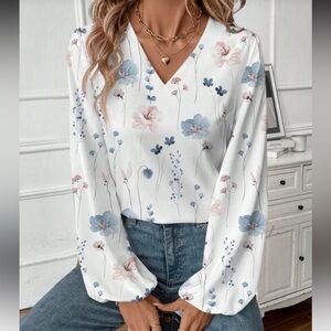 Emma Company Floral V-Neck Blouse - White and Blue